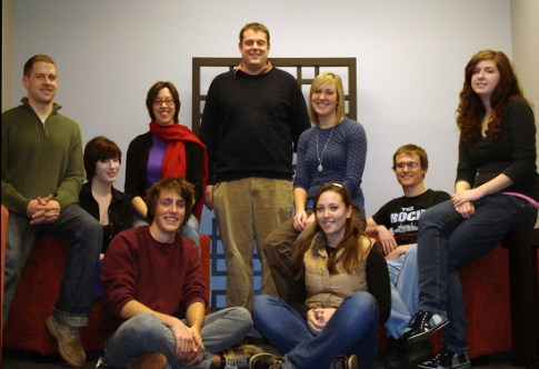 Winter 09 Lab Meeting: (left to right) Back row &mdash; Rebecca, Rochelle, Tony, Megan, Cody; Front Row &mdash; Kevin, Ben, Gina, Abi
